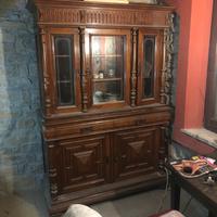 Credenza antica