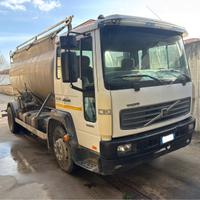 Volvo FL 250 cisterna trasporto latte/liquidi
