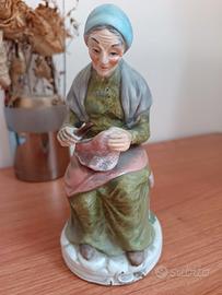 Statuina vintage in ceramica - Anziana signora