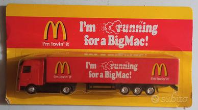 Camioncino McDonald's scala 1:64