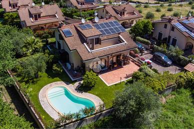 PORZIONE DI BIFAMILIARE A SANT'ANGELO ROMANO