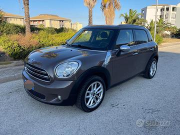MINI Countryman 2.0 D Cooper (R60)