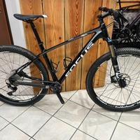 Focus RAVEN carbon 29 Fox