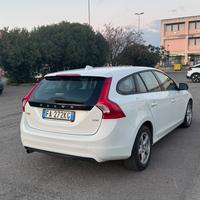 Volvo V60 1600 D2 115 cv