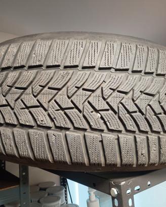 GOMME INVERNALI DUNLOP 235/50r18