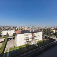 TILOCALE CON TERRAZZO ABITABILE E GARAGE