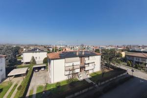 TILOCALE CON TERRAZZO ABITABILE E GARAGE