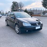 Golf 5 1.9 TDI Sportline 105 CV (77 kW) DPF