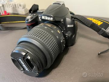 Nikon D3000 + obiettivo 18-55 + custodia