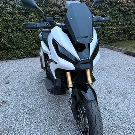 Honda X-adv 750