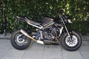 Triumph Street Triple RS 765