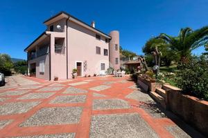 VILLA SINGOLA A MONTALTO UFFUGO