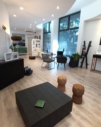Corner permanente o Temporary Showroom