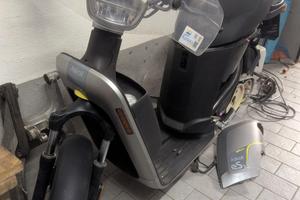 Askoll Es3 Evo, alluvionato. Per ricambi.