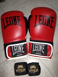 Guantoni LEONE 10oz + fascette Venum