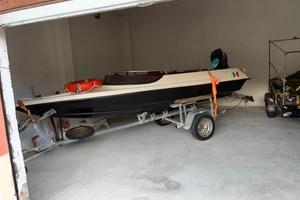 Motoscafo Barca Johnson 737