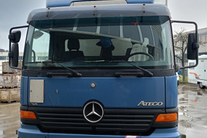 Mercedes atego con possibilità di lavoro