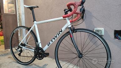 bici da strada BTwin Triban 300