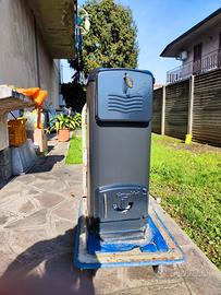 stufa a legna in acciaio e refrattario con sportel