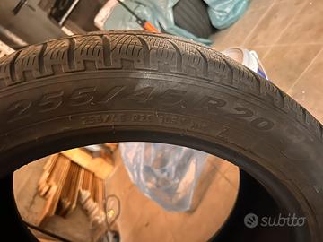 Pneumatici invernali PIRELLI scorpion 255/45 R20