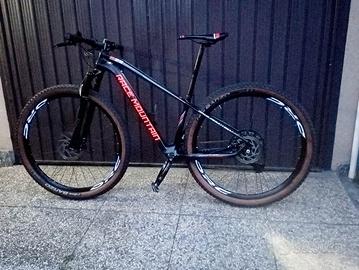 950€
29 Er taglia S Race Mountain carbon Boost 12 