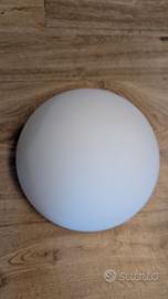 Plafoniera in vetro opalino bianco – stile semplic
