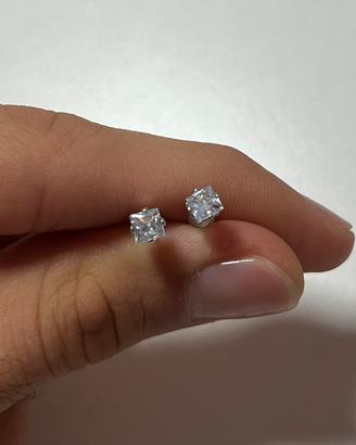 1 paio di Orecchini 5mm