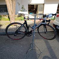 BICI A CORSA FULL-CARBON