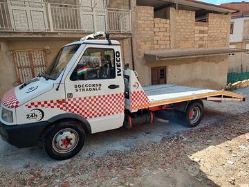 Iveco Daily carroattrezzi patente B