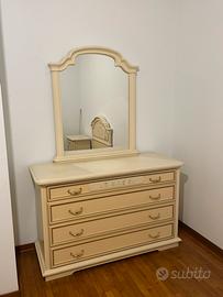 Comò con specchio in stile veneziano