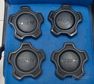 4 coppette e 16 bulloni originali fiat panda 4x4
