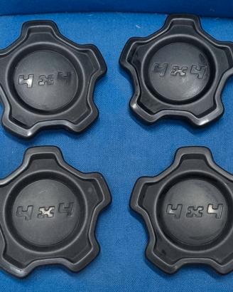 4 coppette e 16 bulloni originali fiat panda 4x4