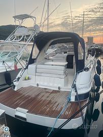 Barca a motore natante