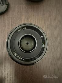 Obiettivo Sony E 35 mm F1,8 OSS con accessori