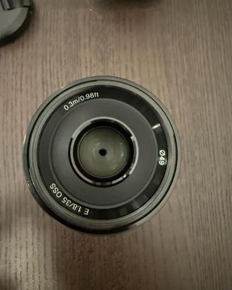 Obiettivo Sony E 35 mm F1,8 OSS con accessori
