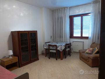 Stanza per Ragazza -libera da metà Marzo