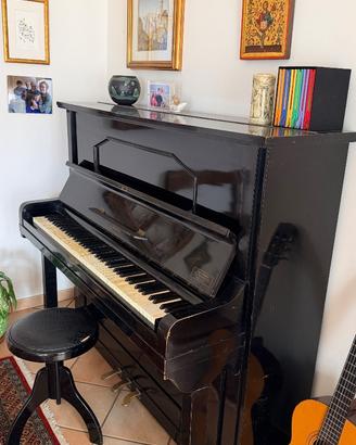 Pianoforte verticale tedesco HELM (Hannover)