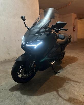 T Max 560 2025 Icon Black Garanzia 7 Anni