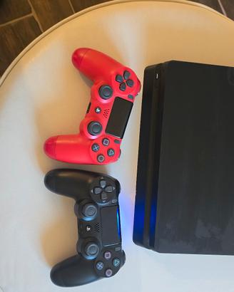 PlayStation 4 slim 2 GB memoria con tre giochi