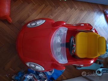 macchina elettrica a pedalo 