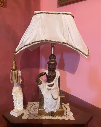 Lampada con scultura