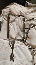 Coppia Telai Laterali Per Valigie  BMW