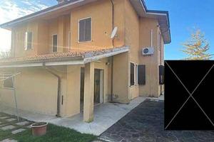 Immobile in asta di 205 m² con 4 locali e box auto