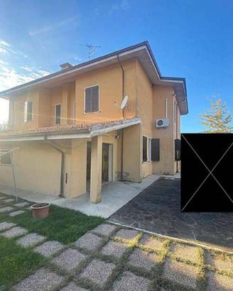 Immobile in asta di 205 m² con 4 locali e box auto