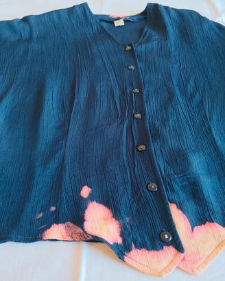 Camicia da donna blu con effetto tie-dye