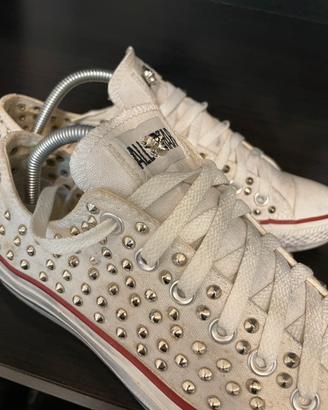 Converse All Star borchiate effetto vintage