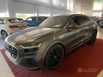 Audi Q8 50 TDI 286 CV quattro tip Sport Sedili Gus
