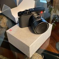 LEICA Q2