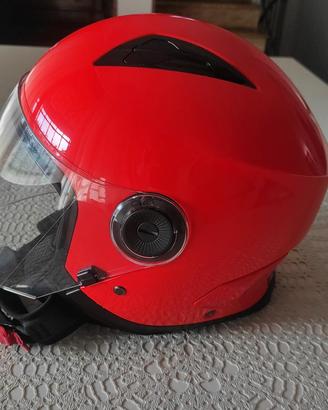 Casco moto Irie. 