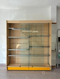 Espositore con teca in vetro